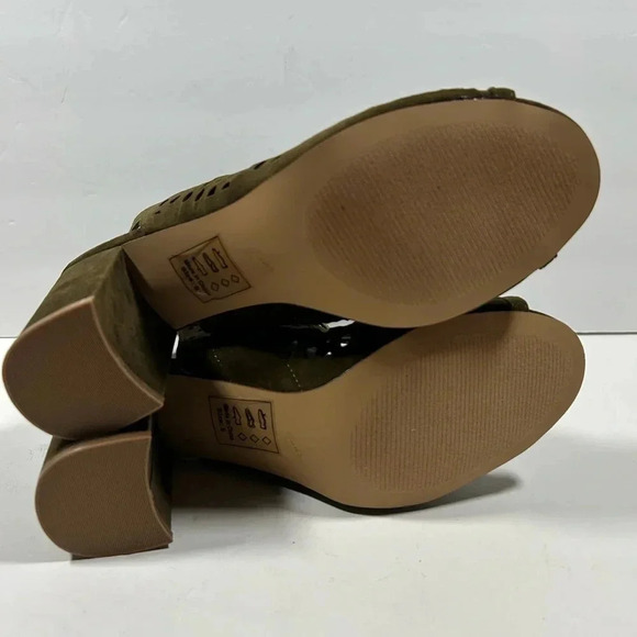 NIB!Shoe Shoe Republic LA-Suede Perforated-Lace UpPeep toe heel booties Size 9 - Picture 8 of 13
